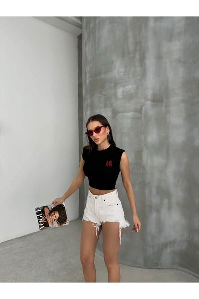 Siyah Nakış Detay Kolsuz Crop