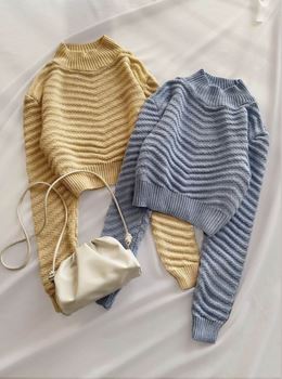 Bej Desenli Crop Kazak