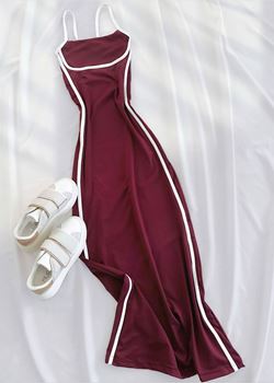 Bordo Biyeli Askılı Elbise