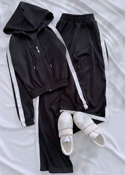 Siyah Yan Şerit Detay Eşofman Takımı