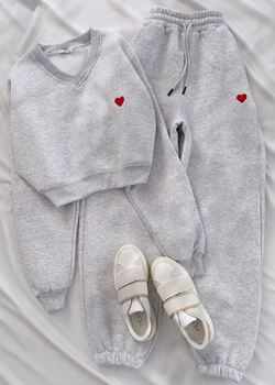 Gri Kalp Nakış Detay Eşofman Takımı
