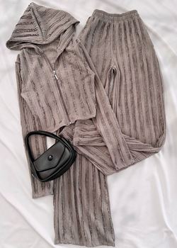 Bej Dokulu Kapüşonlu Ceket Pantolon Takım