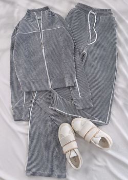 Siyah Biyeli Su Yolu Eşofman Takımı