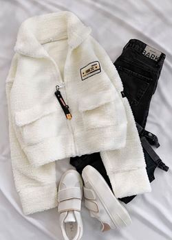 Beyaz Arma Detay Peluş Ceket