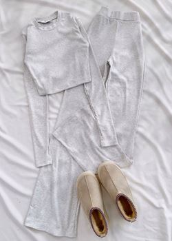 Gri Parmak Detay Basic Crop Takım