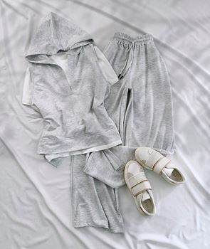 Gri 3’Lü Eşofman Takımı