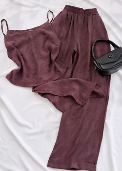 Bordo Kabartma Desen Askılı Takım