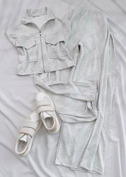 Gri Cep Detay Crop Oversize Kesim Takım
