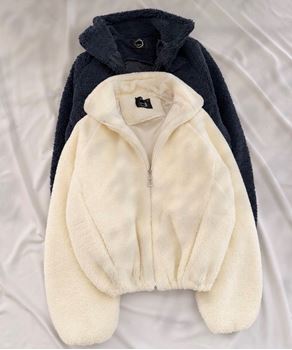 Beyaz Astarlı Peluş Mont