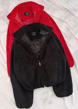 Siyah Astarlı Peluş Mont